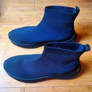Aldo NEW BLACK womens sock sneakers. Size 8.